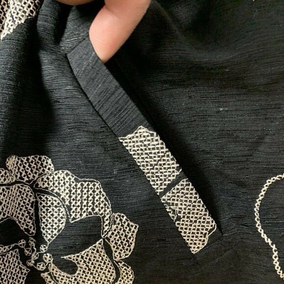 SilkLand Black with Gold Embroidered Blazer Petite Large 92% Silk - Picture 9 of 13